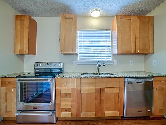5th image of 700 Dudperkins St