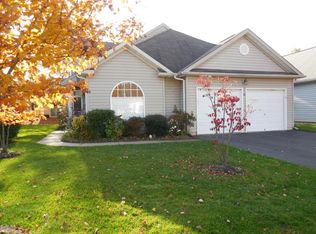 16 Sunflower Ln, Brick, NJ 08724