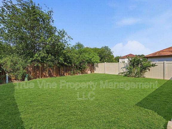 4th image of 6810 Saharastone Dr
