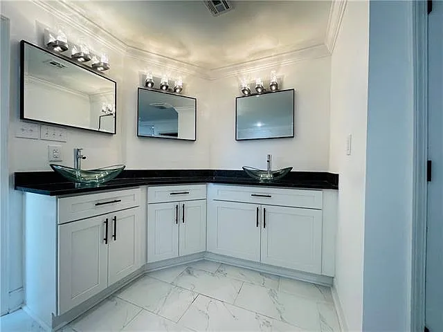 6010 Pasteur Blvd — Photo 9