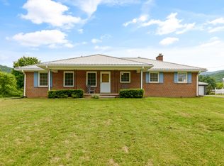 8727 Roanoke Rd, Elliston, VA 24087