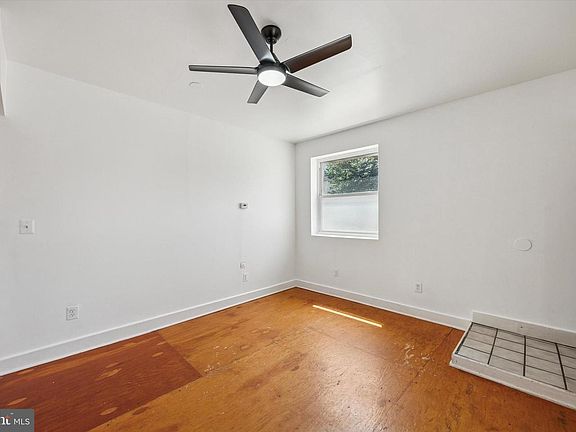 3rd image of 1235 E Berks St