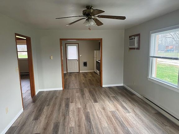 4th image of 707 N Center St APT A