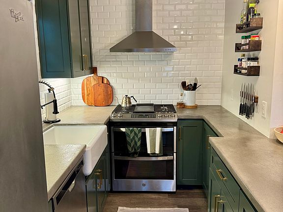 4th image of 4648 Lotus St