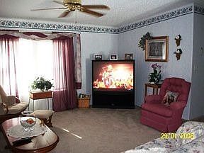4th image of 414 Victoria Dr