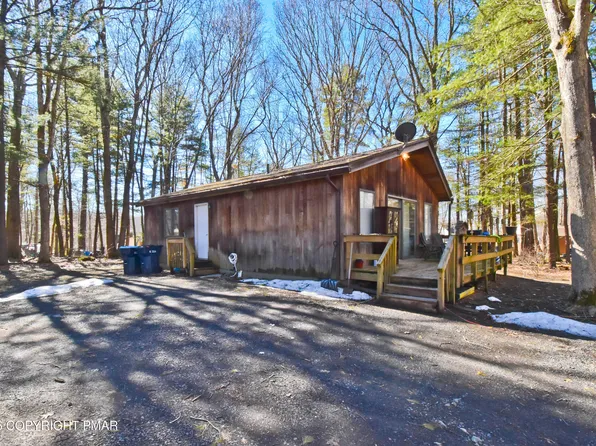 1273 Park Dr, East Stroudsburg, PA 18302