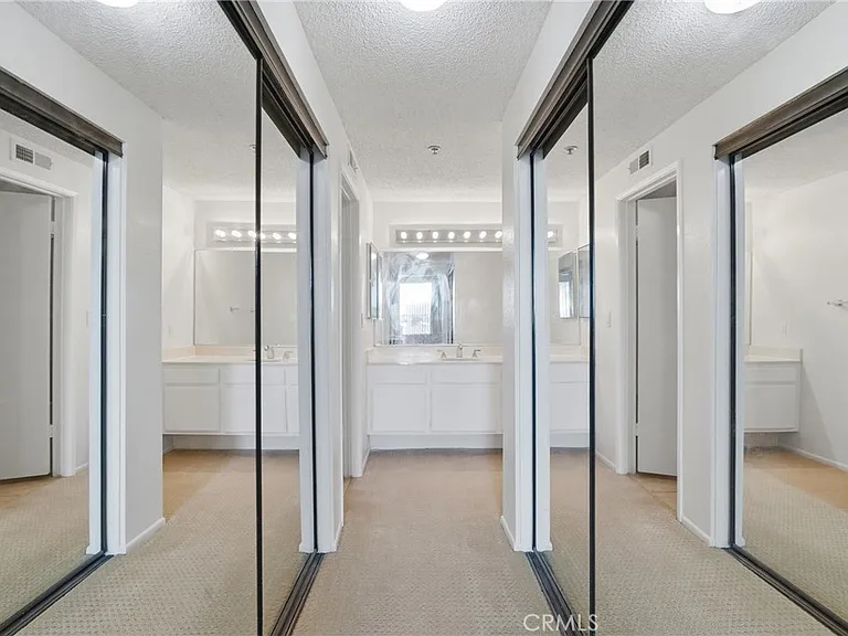 2559 Plaza Del Amo #104 — Photo 12