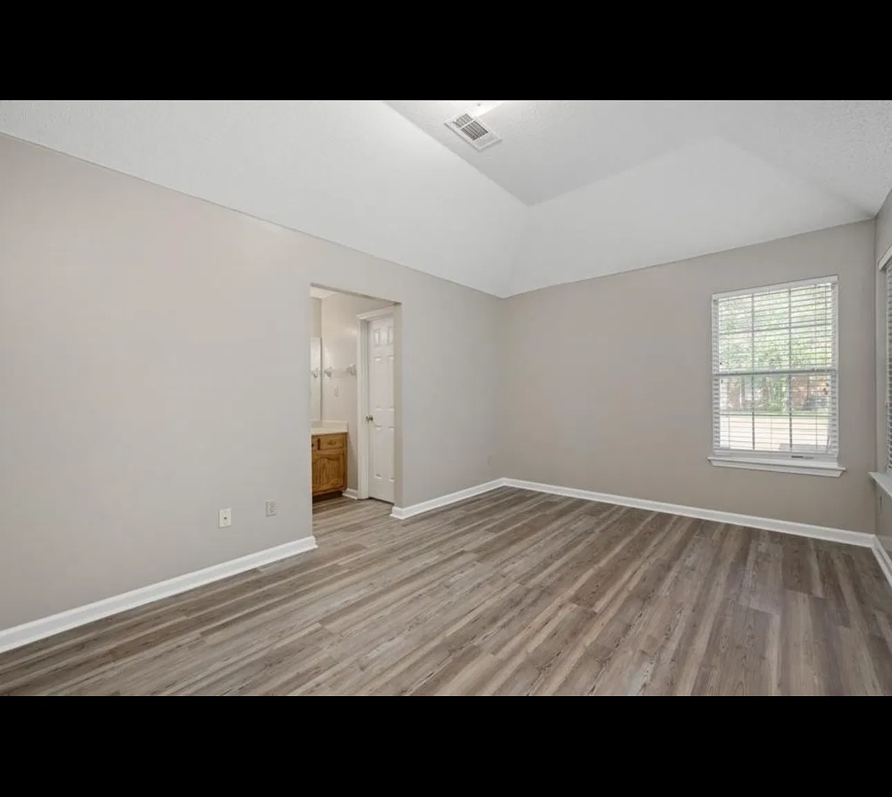 3 bed, 1500 sqft, $1,700 — Photo 3