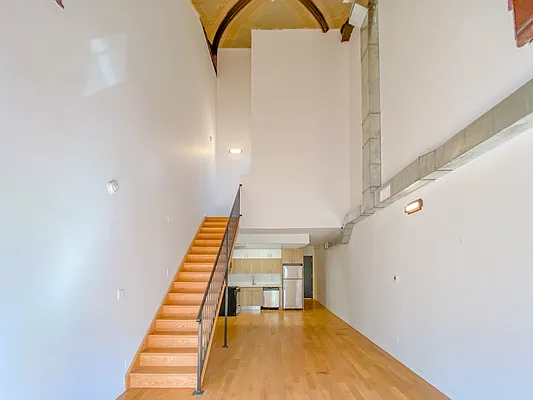 Rented by MySpaceNYC | media 33