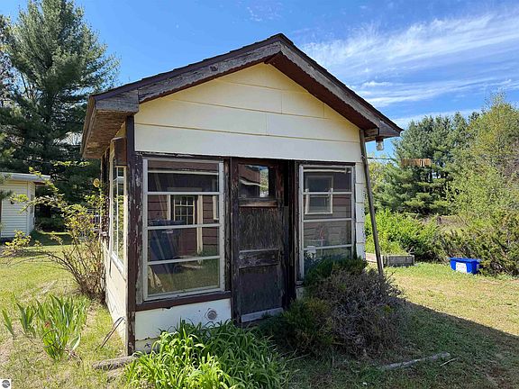 5th image of 13158 Cinder Rd