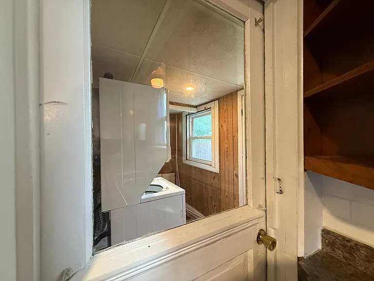 218 E Monroe St — Photo 10