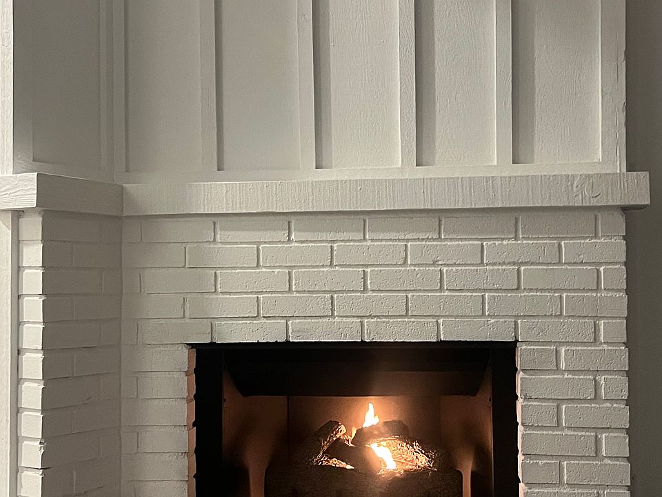 Gas fireplace