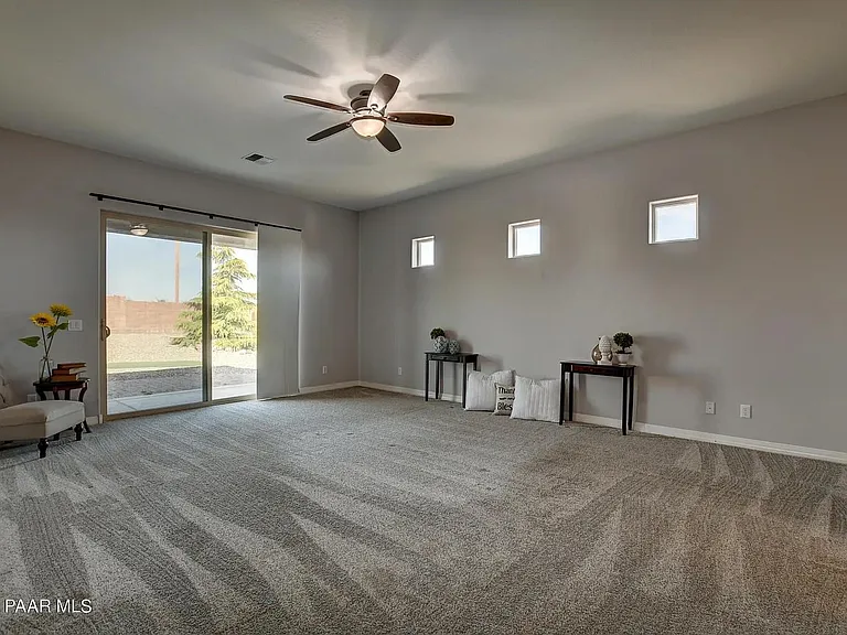 5524 N Foster Pl — Photo 6