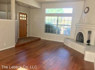 2444 Plaza Vizcaya NW, Albuquerque, NM 87104