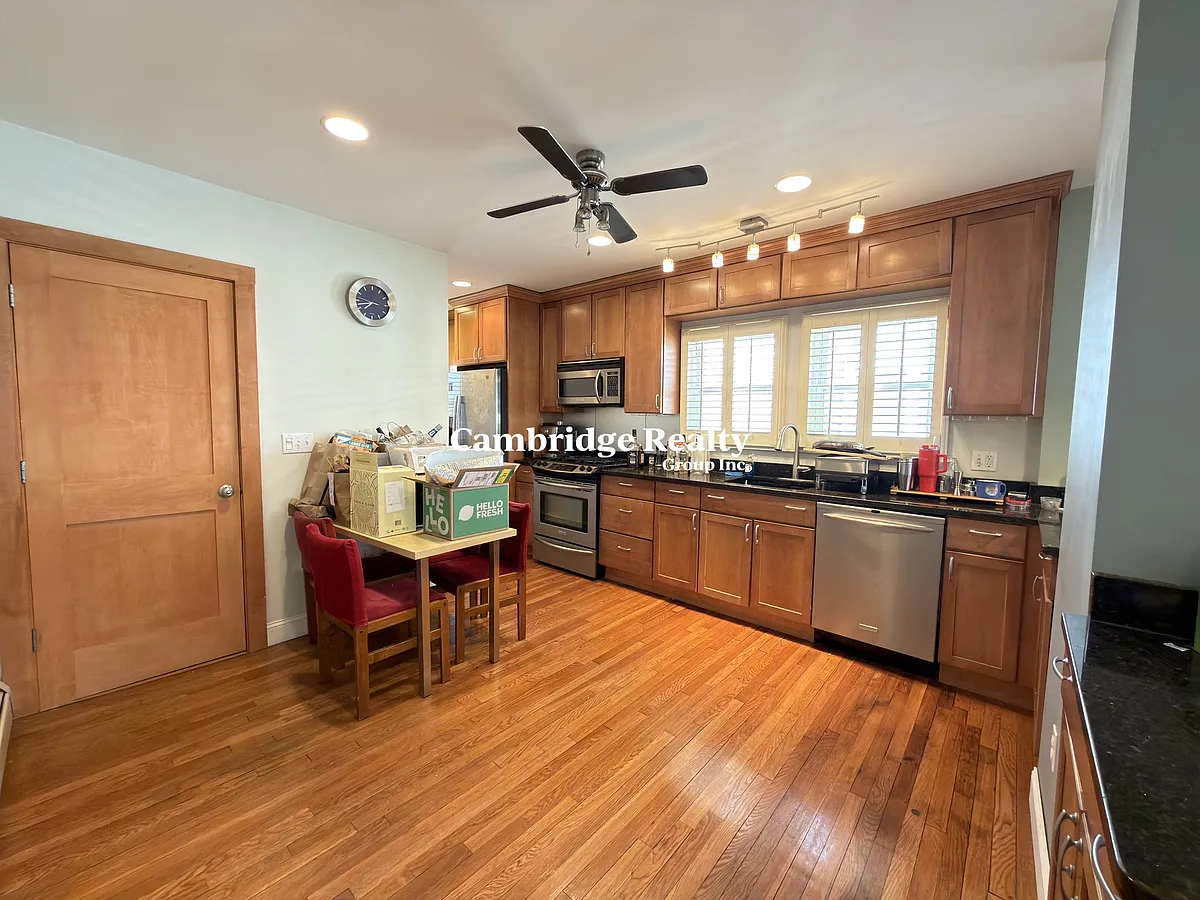 Building Photo - 20 Magnolia Ave #J