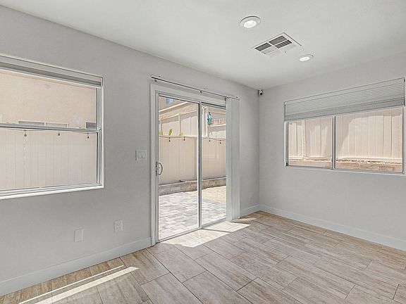 5th image of 8168 New Leaf Ave
