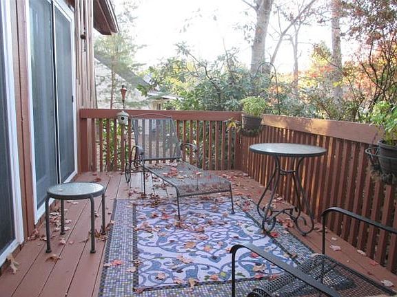 4th image of 3309 Street Dr
