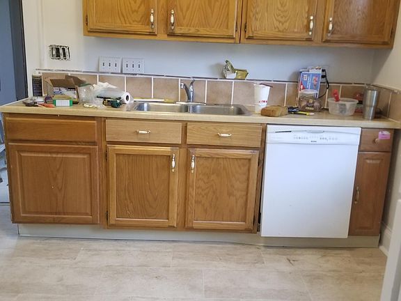 4th image of 14405 Westropp Ave