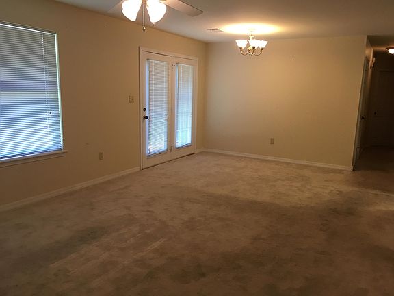 3rd image of 14 S Joplin Loop APT 4