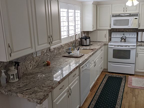 2nd image of 765 E Three Fountains Cir Unit 28