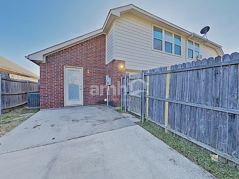 1637 Myrtle Dr — Photo 15