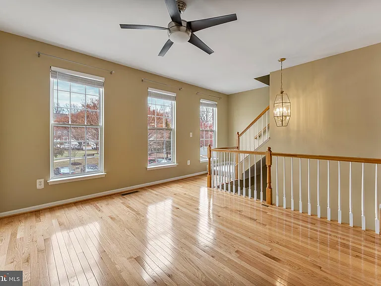 6002 Saint Hubert Ln — Photo 13