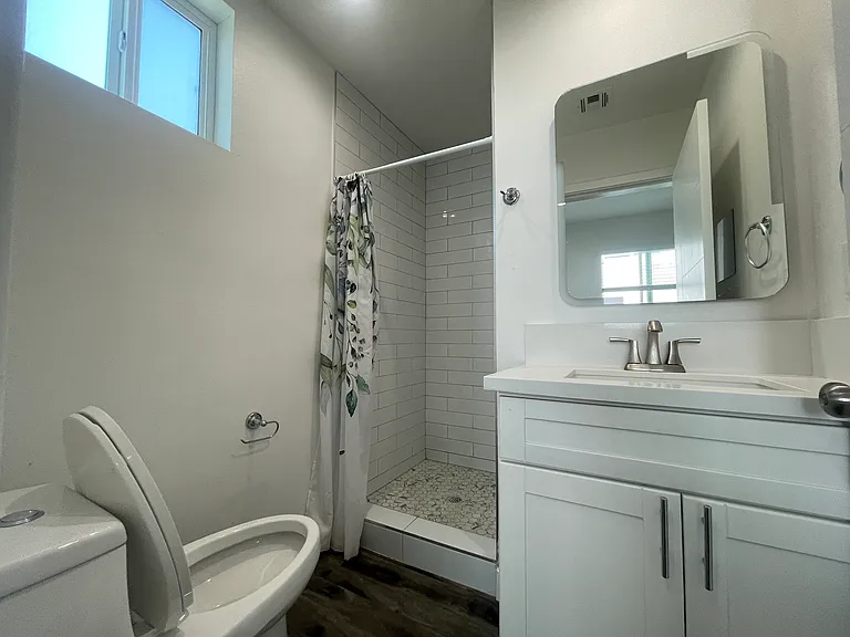 1640 1/2 N Soto St #1640 — Photo 14