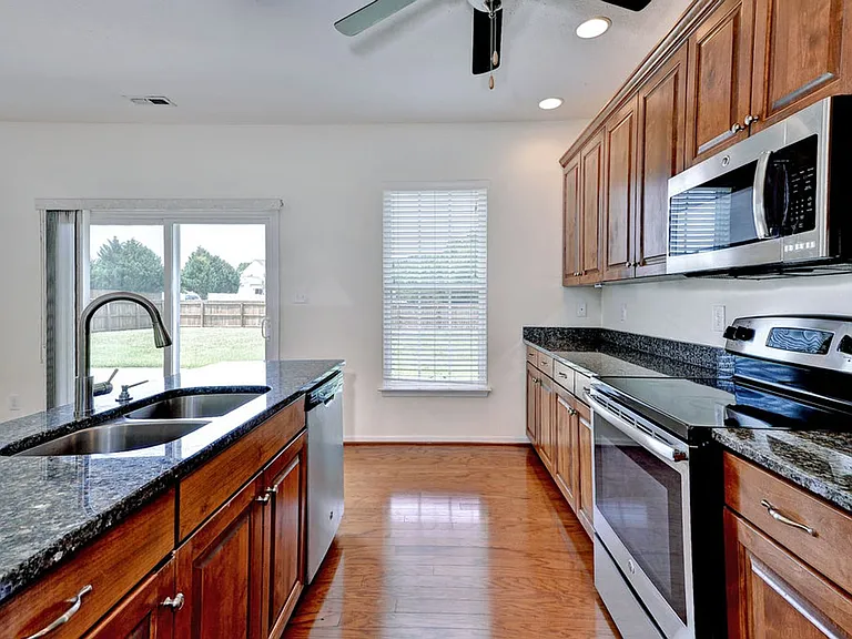 4688 Yeardley Loop — Photo 15