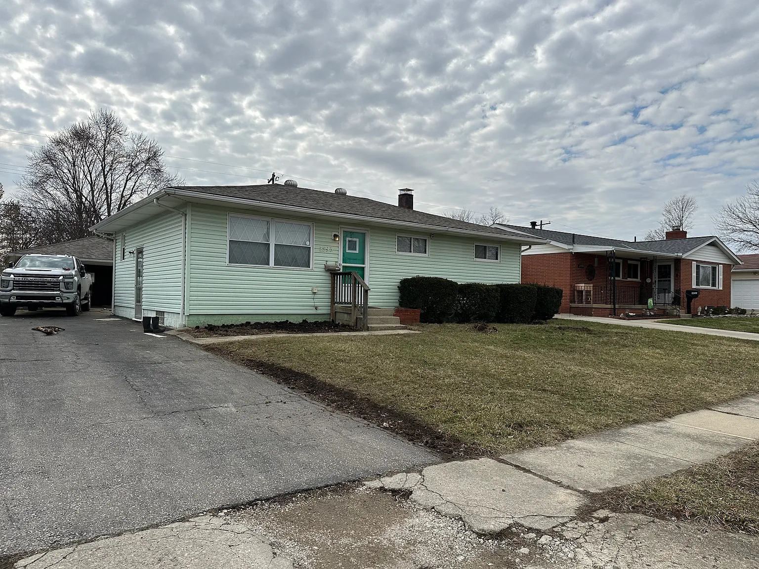 2593 Spaatz Ave photo 1