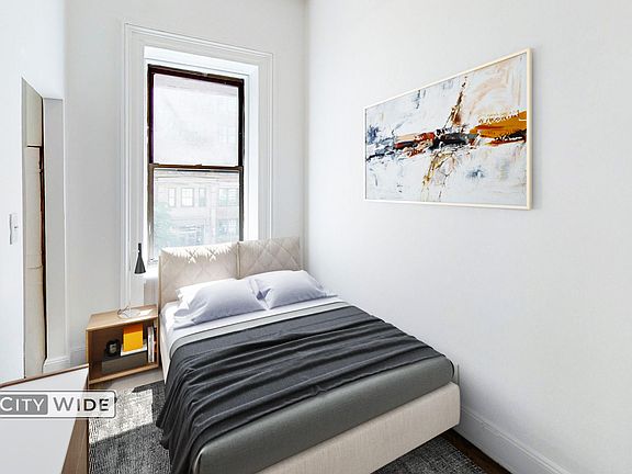 2nd image of 145 E 72nd St APT 3R