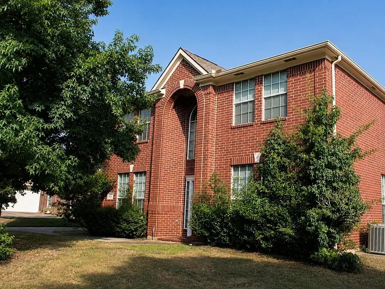 2723 Wisteria Walk — Photo 3