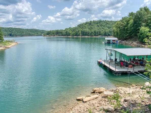 7670 Angell Rd, Rogers, AR 72756