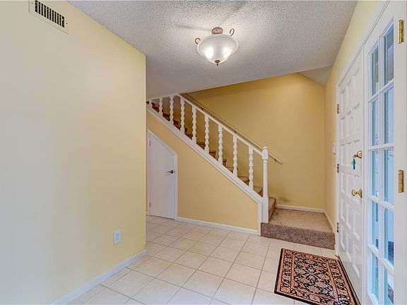 3rd image of 15615 Gardenside Ln