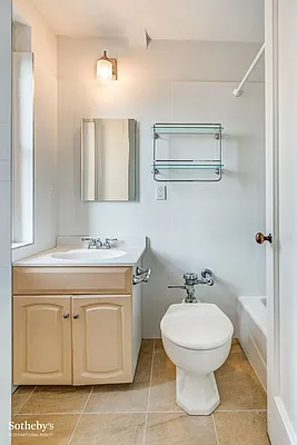 Rented by Sotheby's International Realty | media 36