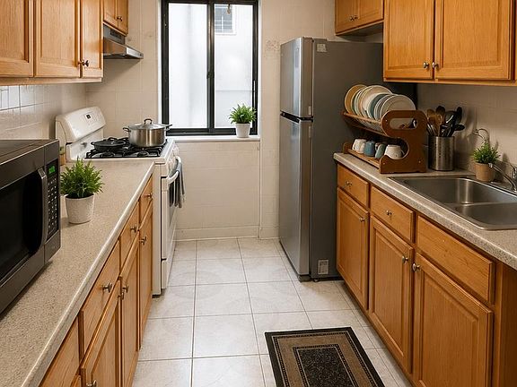 3rd image of 18016 Wexford Terrace #2B