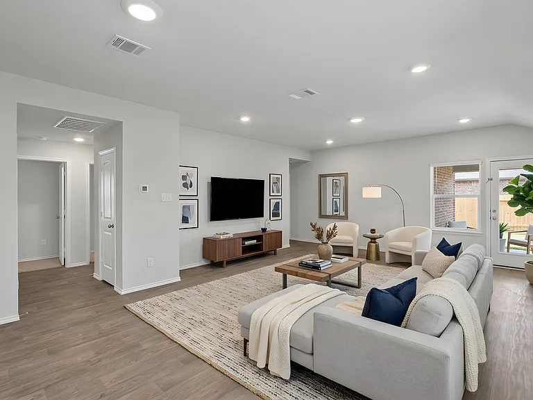 211 Whipporwill Ln — Photo 1