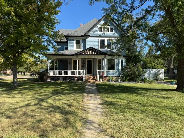 2720 Forest Ave, Great Bend, KS 67530