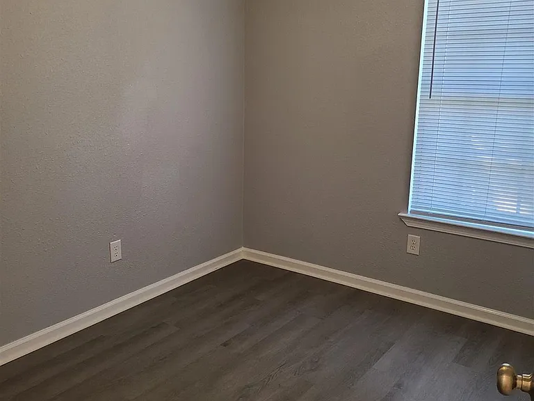 410 E Lloyd St #A — Photo 5