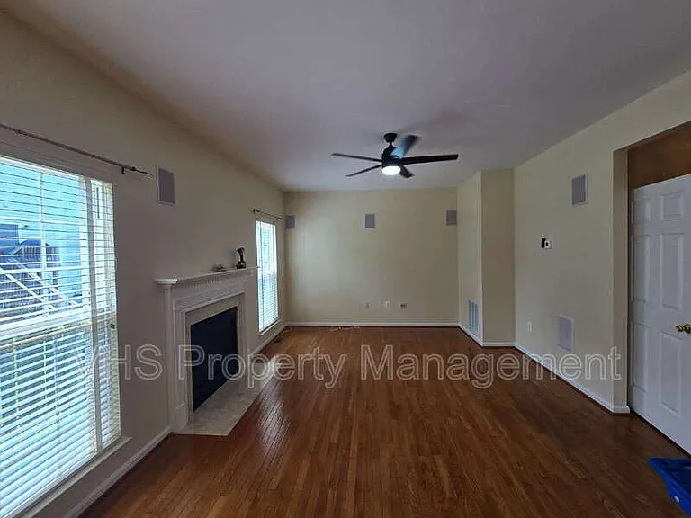 1929 Belle Ave — Photo 8