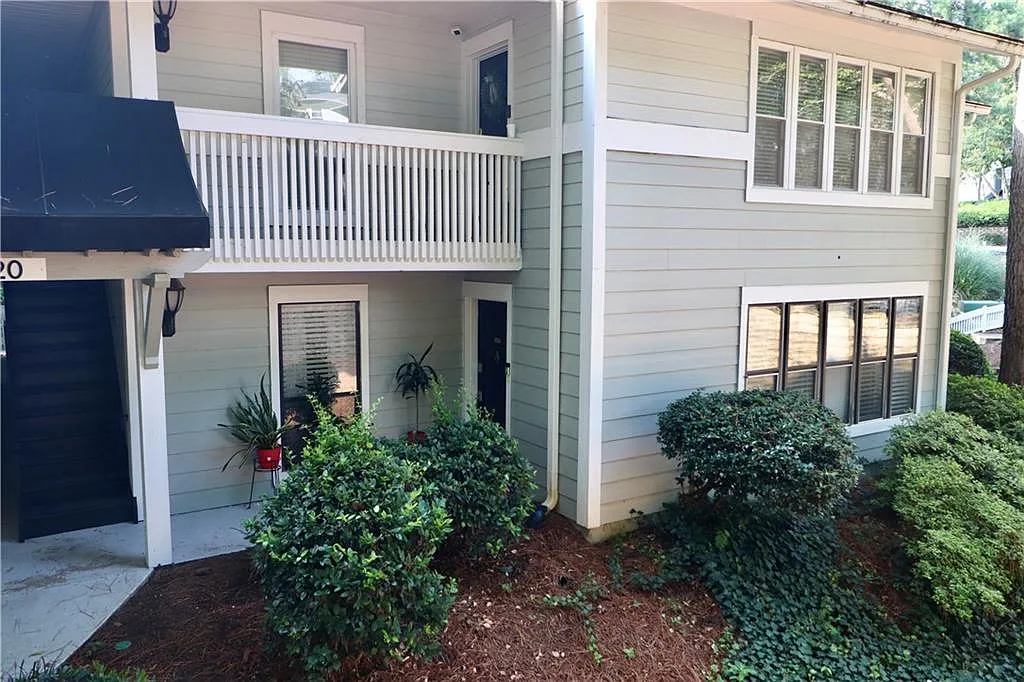 2 bed, 2.0 bath, 1280 sqft, $1,800 — Photo 1