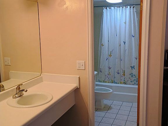 2nd image of 960 N 3rd St #24