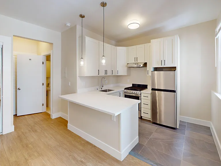 1020 Post Street — Photo 16