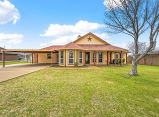 211 Janis Ln, Waxahachie, TX 75165