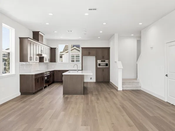 1719 Central Pkwy, Dublin, CA 94568