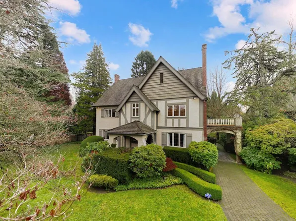 5376 Marguerite St, Vancouver, BC V6M 3K6