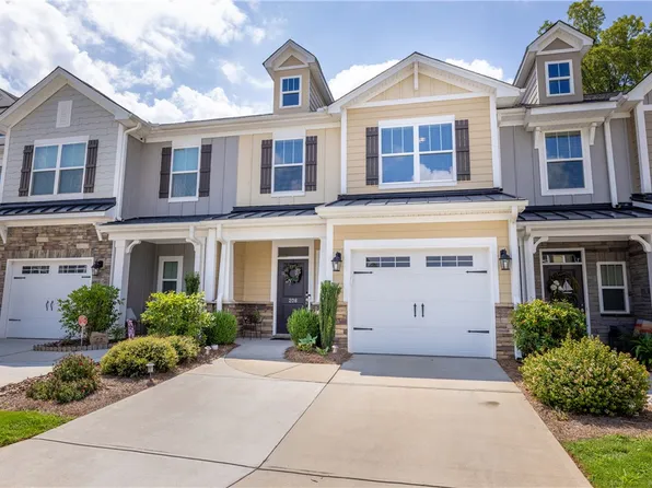 208 Nautique Ct, Anderson, SC 29625