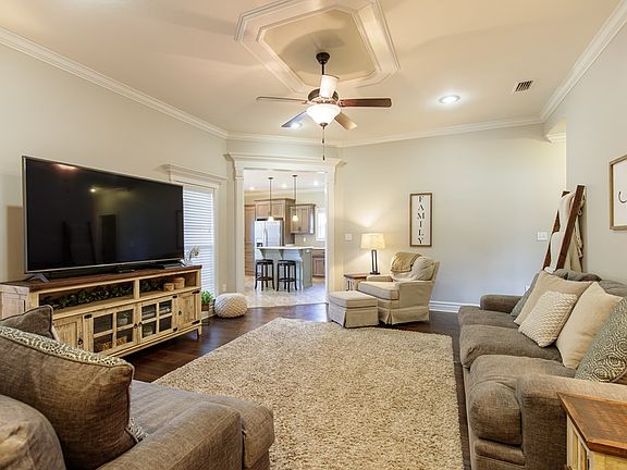 4th image of 4203 Bowen Way