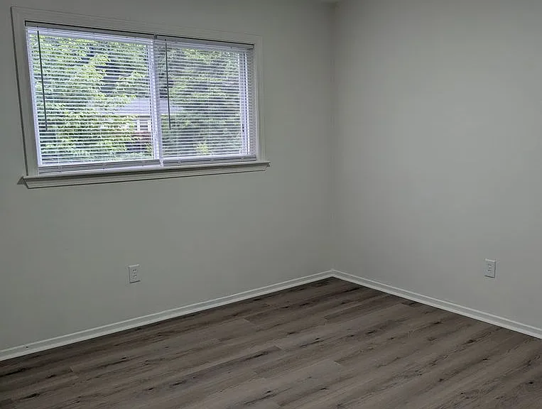 6109 Toebbe Ln — Photo 12