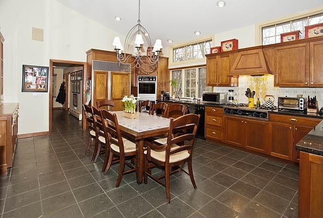 2nd image of 33 Addison Dr