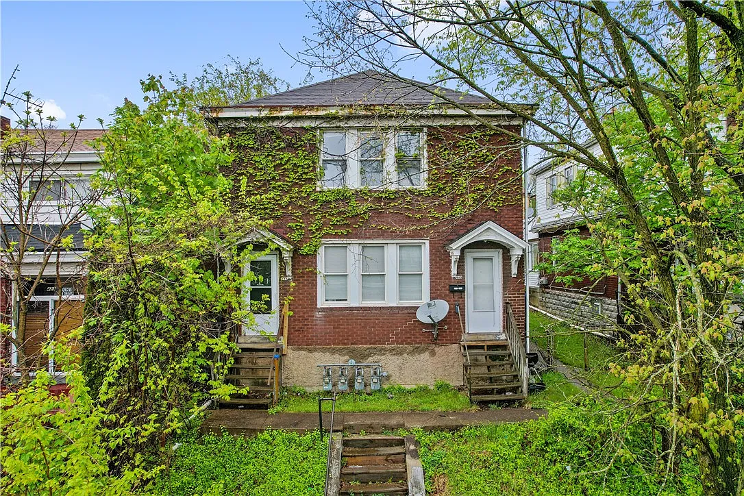 419-421 Rochelle St photo 1
